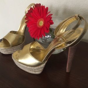 Tory burch heels Price drop!!